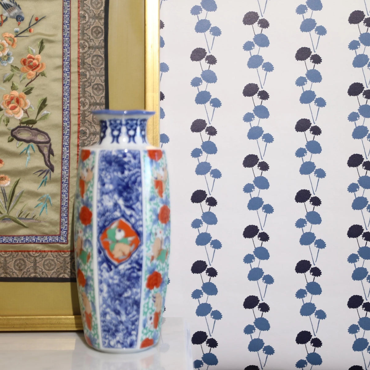 Luxury botanical and floral wallpaper featuring an elegant linear dahlia vine pattern inspired by English gardens, designed for modern traditional interiors, powder rooms, bedrooms, dining spaces, and layered luxury homes. Sustainably printed in England by Truett Designs.