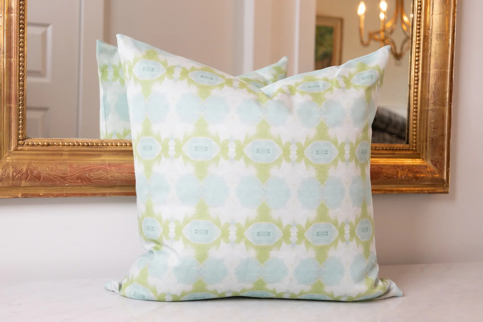 Sweet Gum | Luxury Wallpaper, Fabric & Pillows